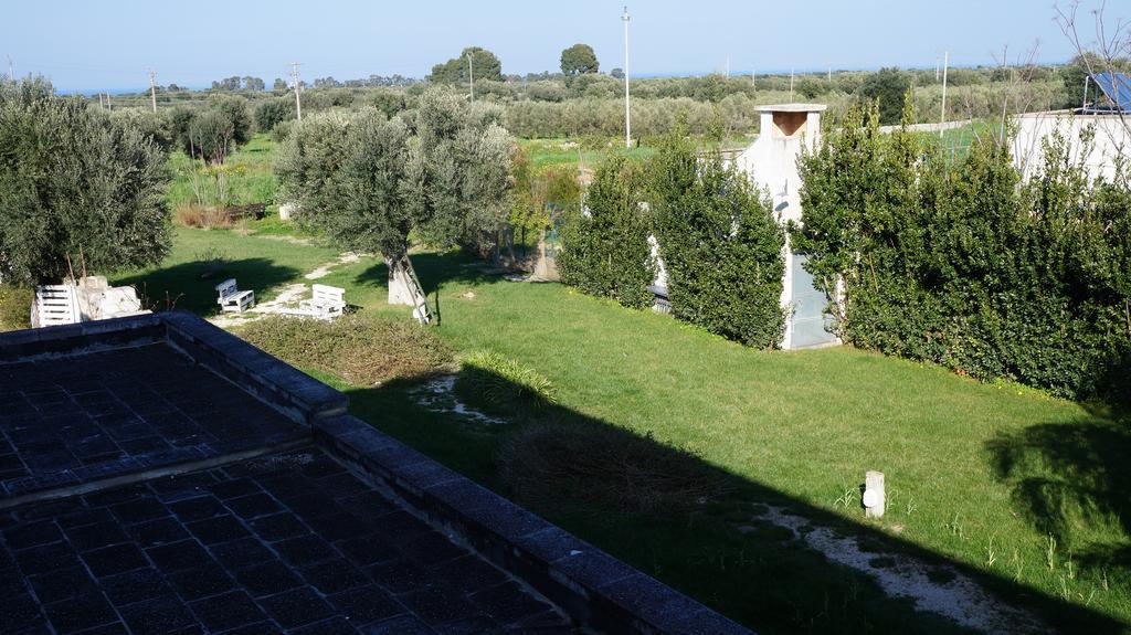 Gasthaus Antica Masseria Carparelli Ostuni Exterior foto